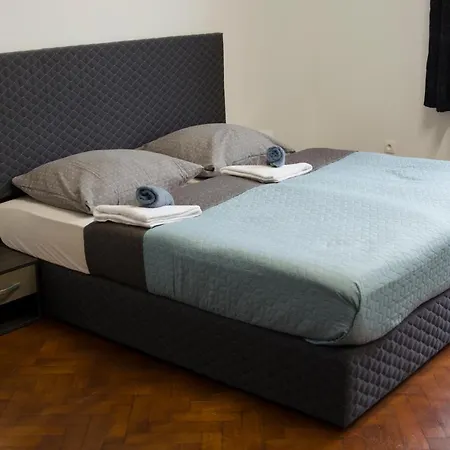 Globe Adults Only Hostel *