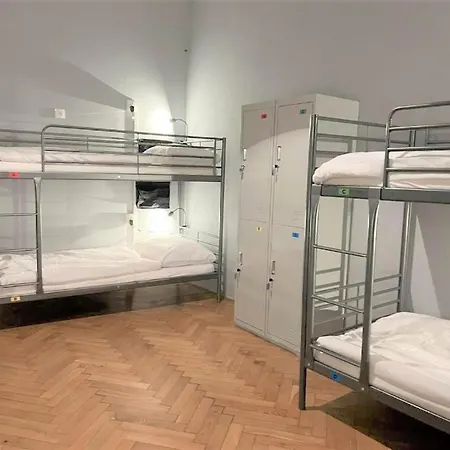 Hostel Globe Adults Only