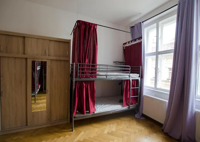 Globe Adults Only Vandrarhem Prag