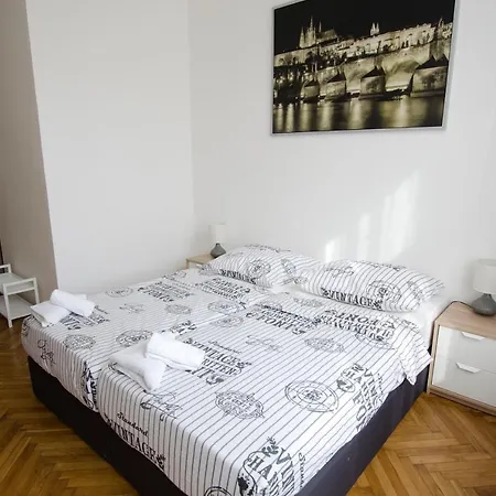Globe Adults Only Hostel *