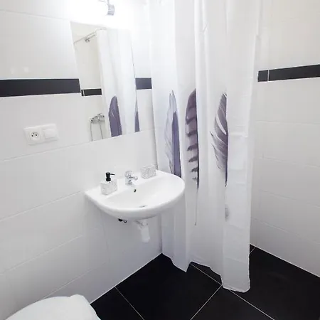 Globe Adults Only Hostel *