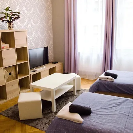 Globe Adults Only Hostel *