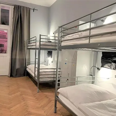 Globe Adults Only Hostal