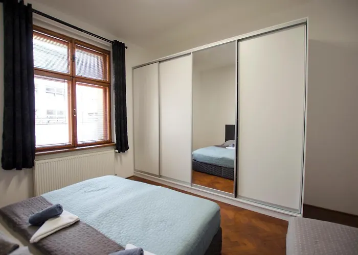 Globe Adults Only Hostal