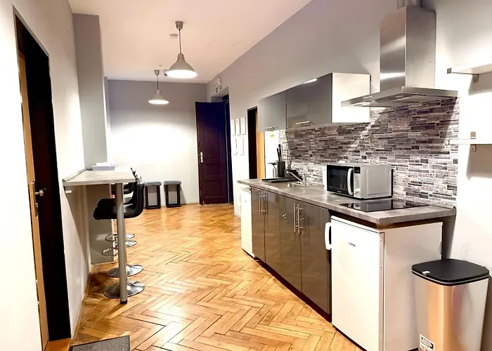 Globe Adults Only * プラハ