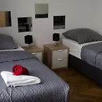 Hostel Globe Adults Only
