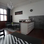 Globe Adults Only Hostel Πράγα