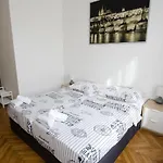 Globe Adults Only Hostel *